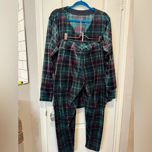 Cuddl duds plaid set